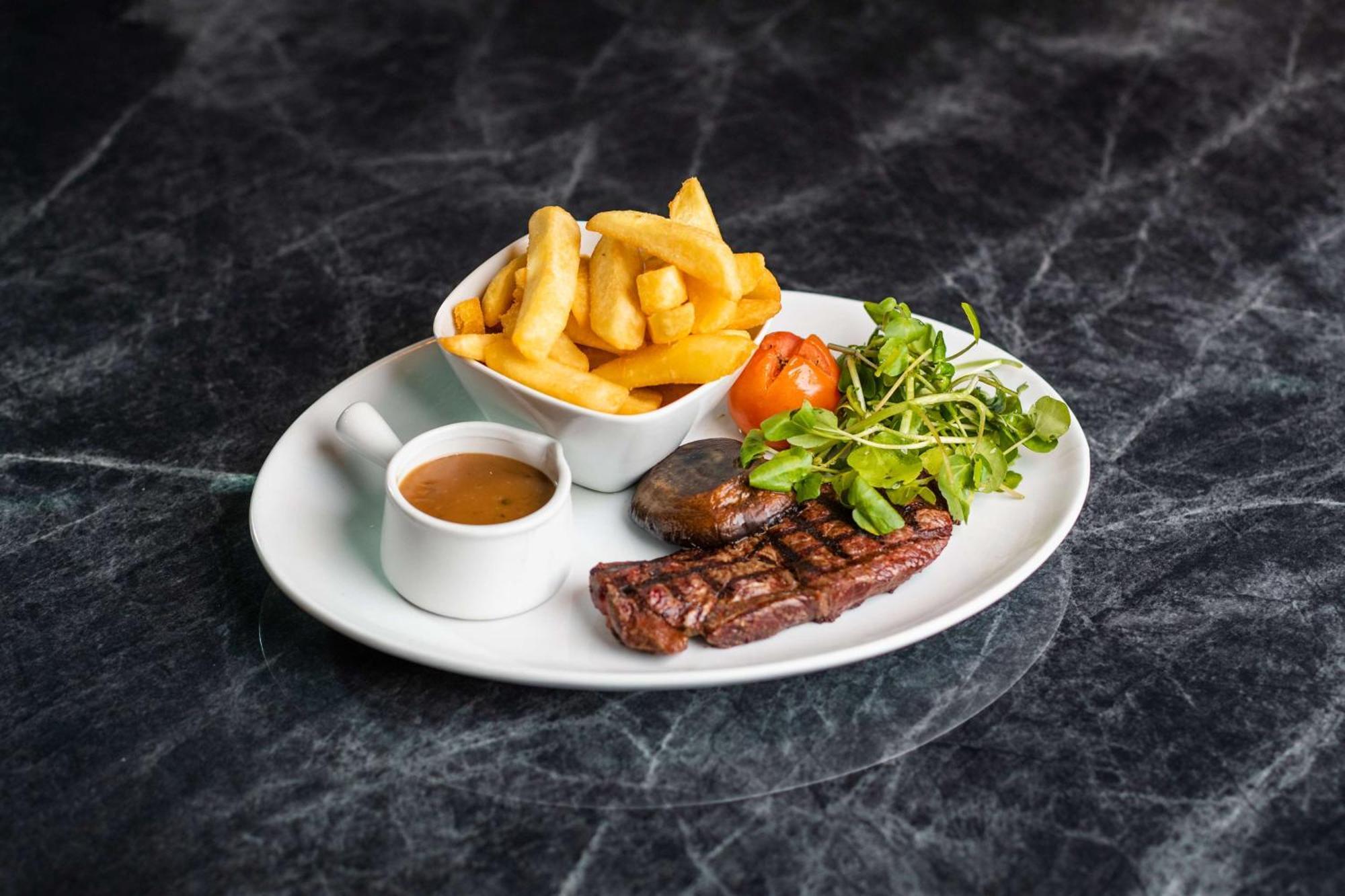 Doubletree By Hilton Hotel Newcastle International Airport Экстерьер фото