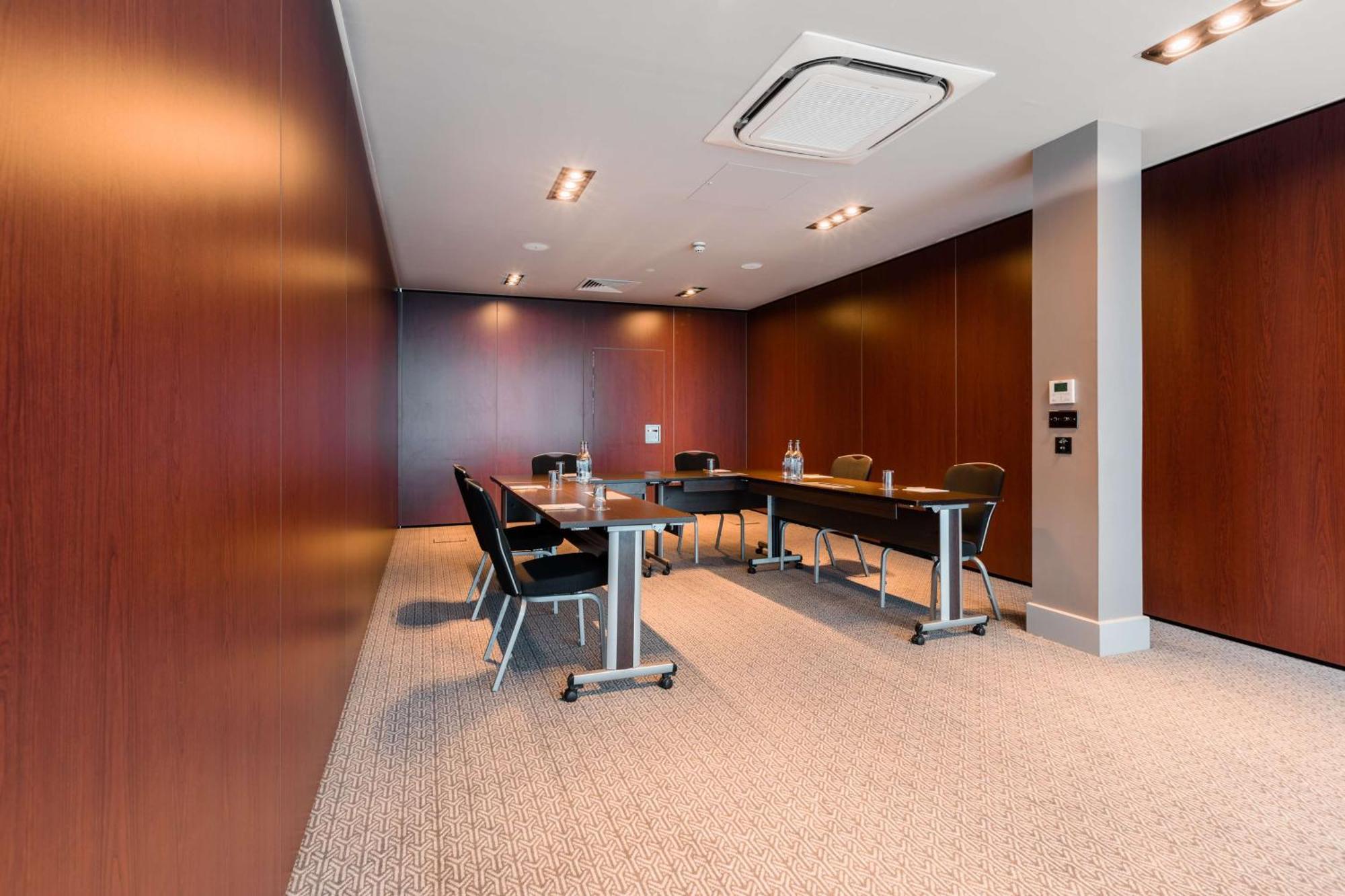 Doubletree By Hilton Hotel Newcastle International Airport Экстерьер фото