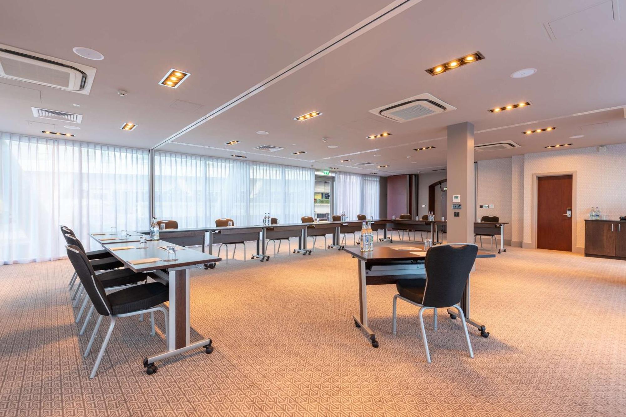 Doubletree By Hilton Hotel Newcastle International Airport Экстерьер фото