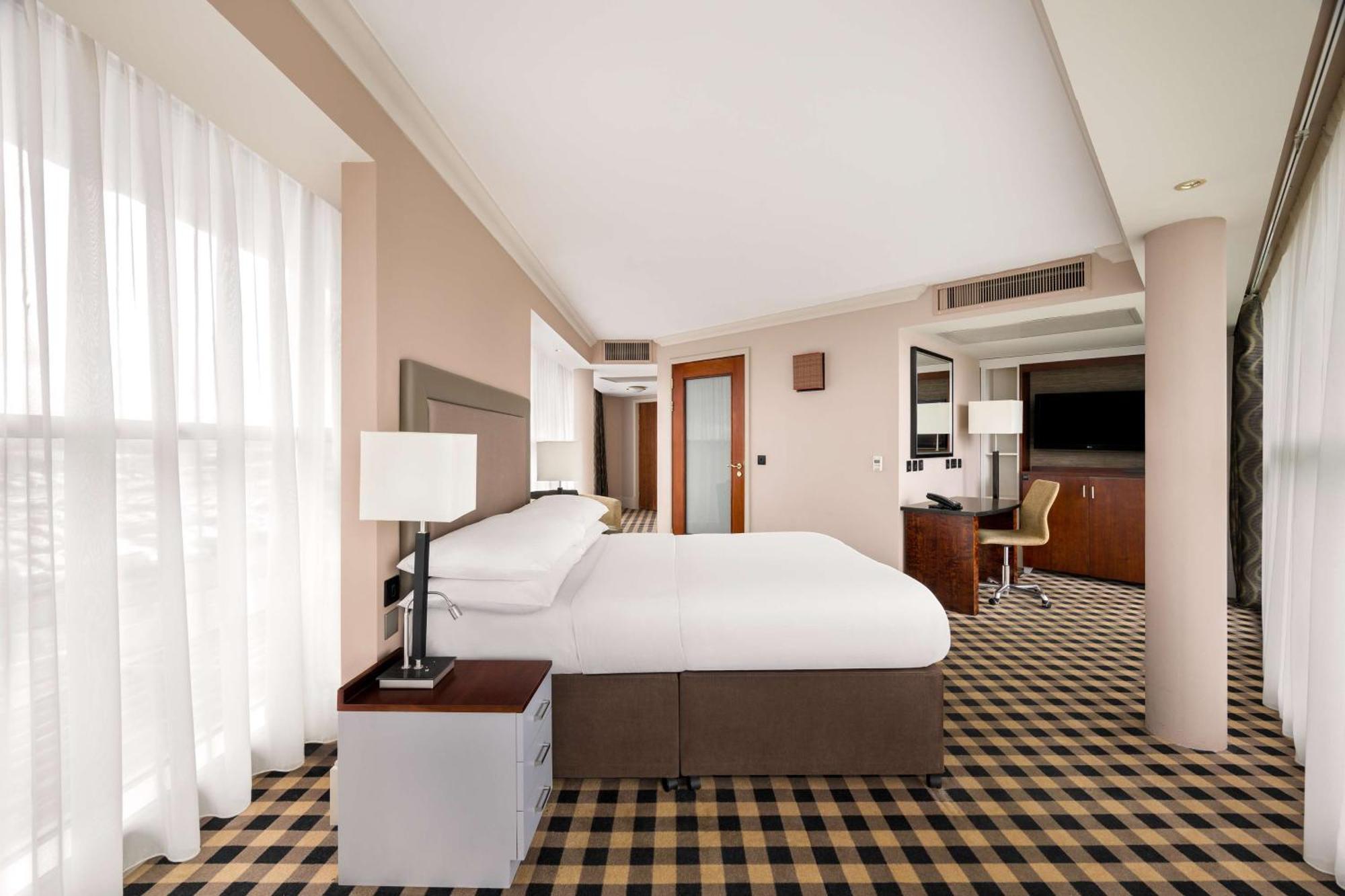 Doubletree By Hilton Hotel Newcastle International Airport Экстерьер фото